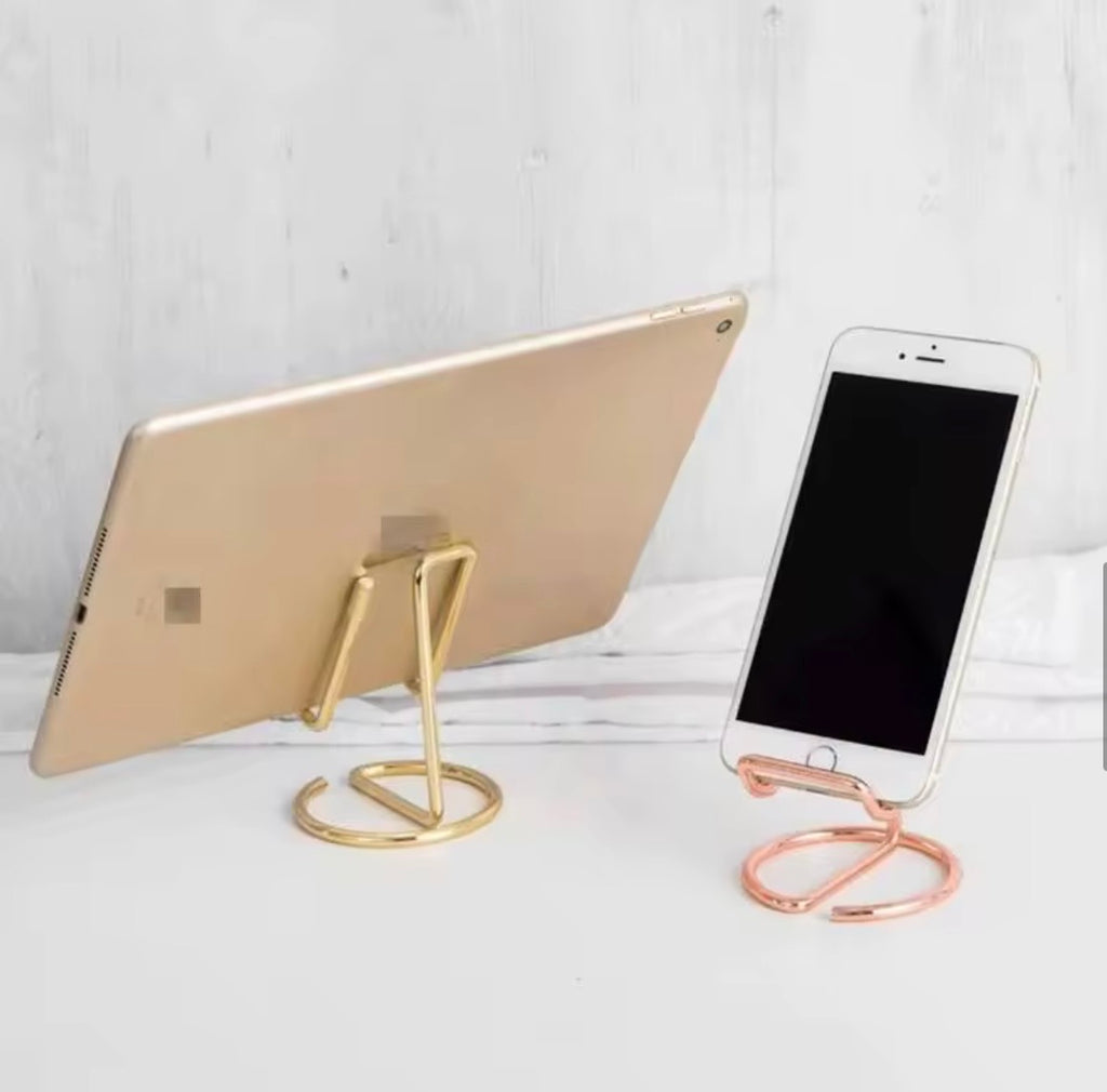 The Pretty Prop™ Phone Stand