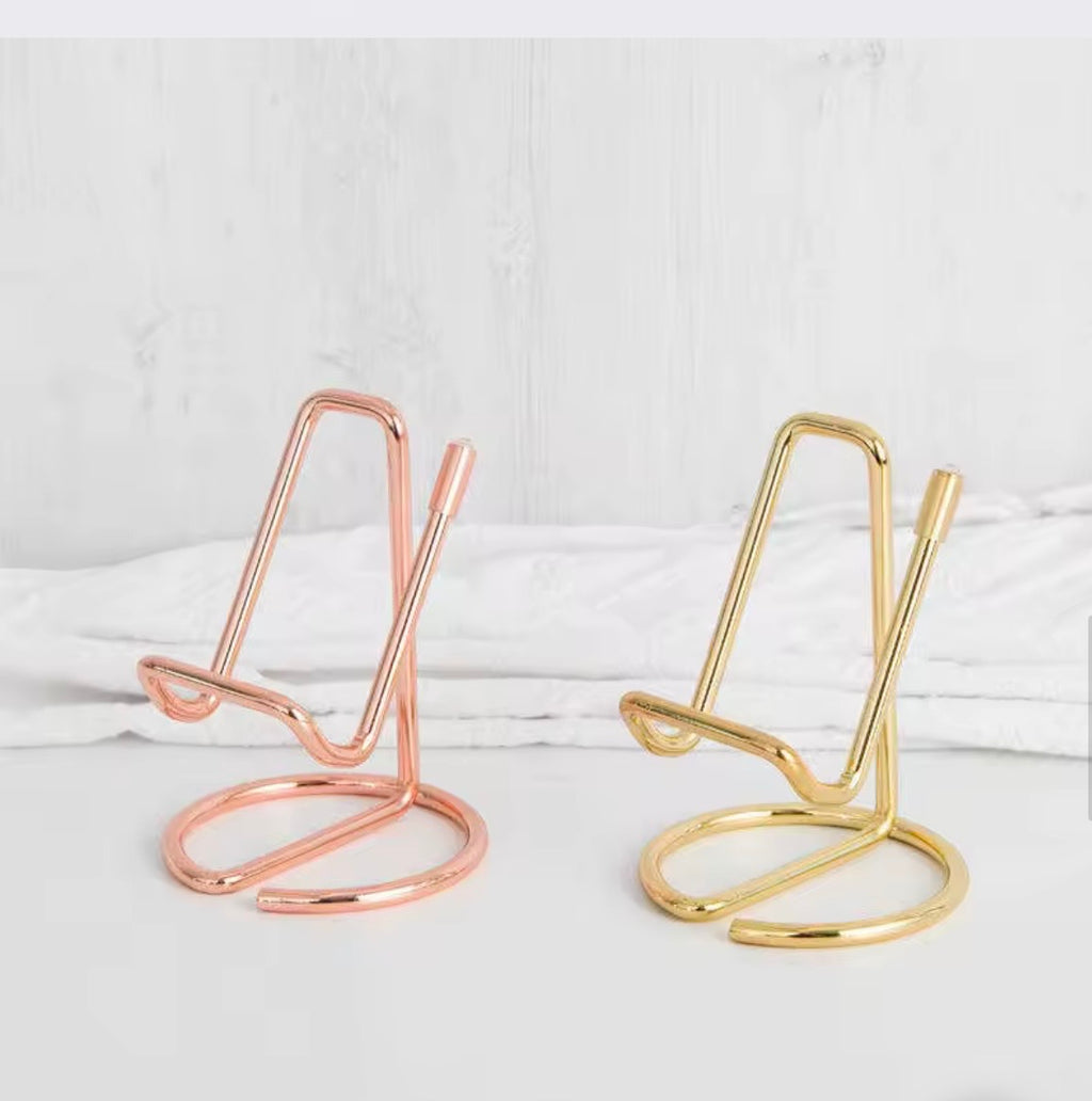 The Pretty Prop™ Phone Stand